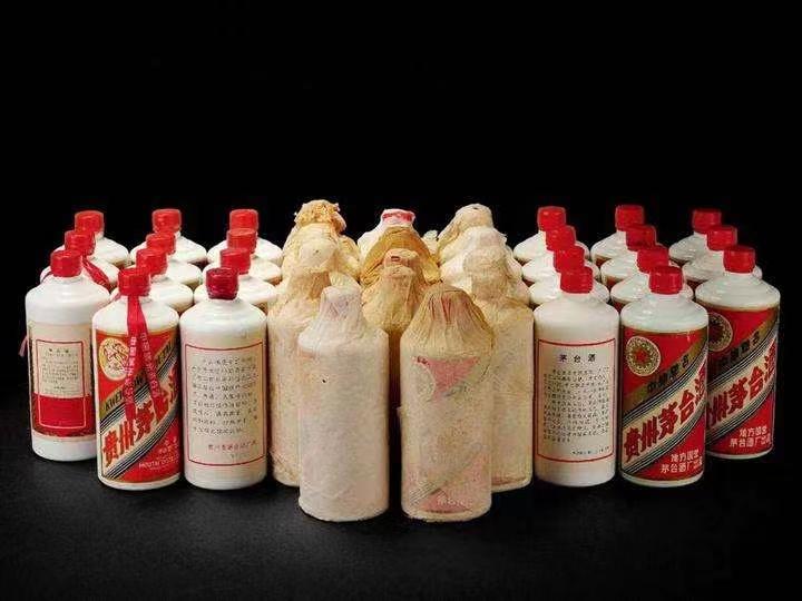 两当日照岚山回收酒价格哪里回收(附近上门回收茅台酒）?